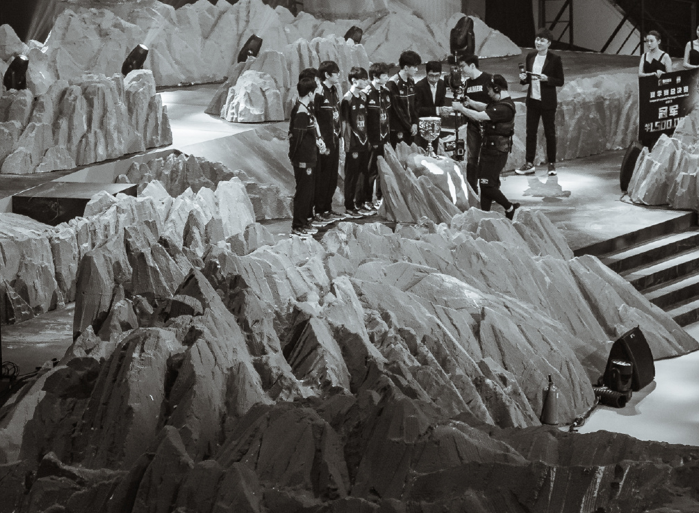 官方网站-Uzi意外战胜塞尔维亚队，险胜引爆全场！比赛高潮迭起-官方网站